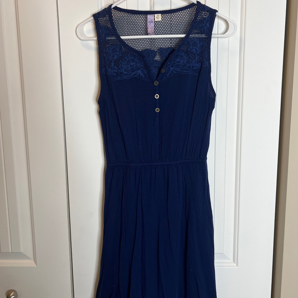 Alya Francesca’s casual dress XS navy blue